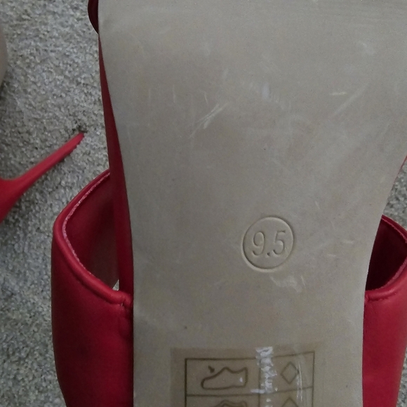 Dream pairs heels - Picture 9 of 9